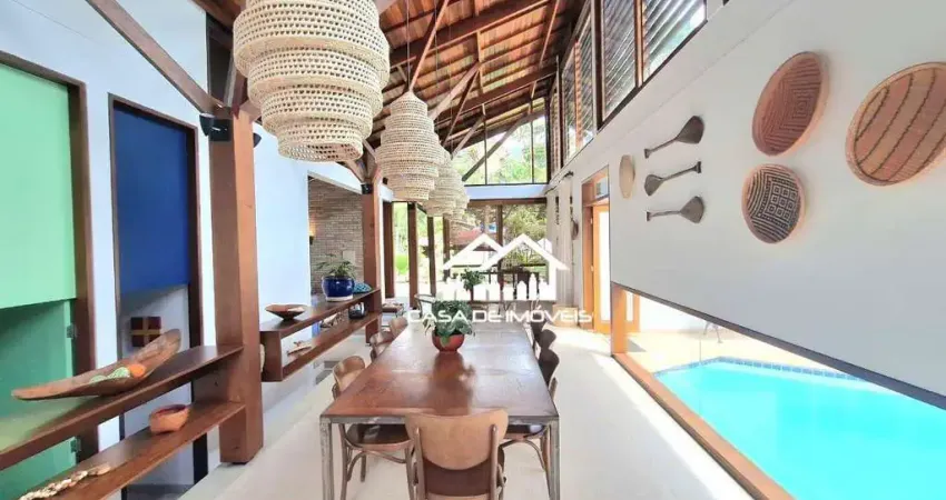 Vende magnífica casa e praia, em condomínio, 4 suítes, praia de Guaeca