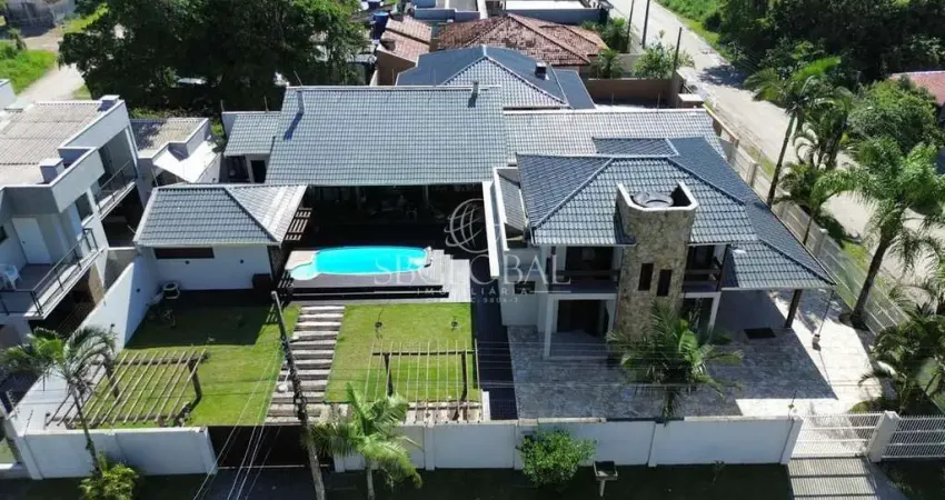 O sobrado dos seus sonhos com piscina, sauna e hidromassagem