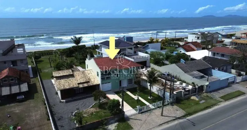 Sobrado frente para o mar na Barra do Saí em Itapoá SC