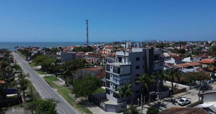 Apartamento no 2° andar no Residencial Portal das Palmeiras em Itapoá-SC