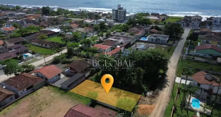 Terreno pronto para construir à 310 metros da praia na barra do saí