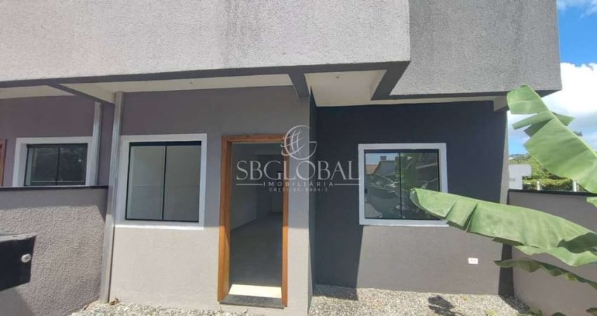 Ótima casa na região central por R$250.000,00, em Itapoá/SC