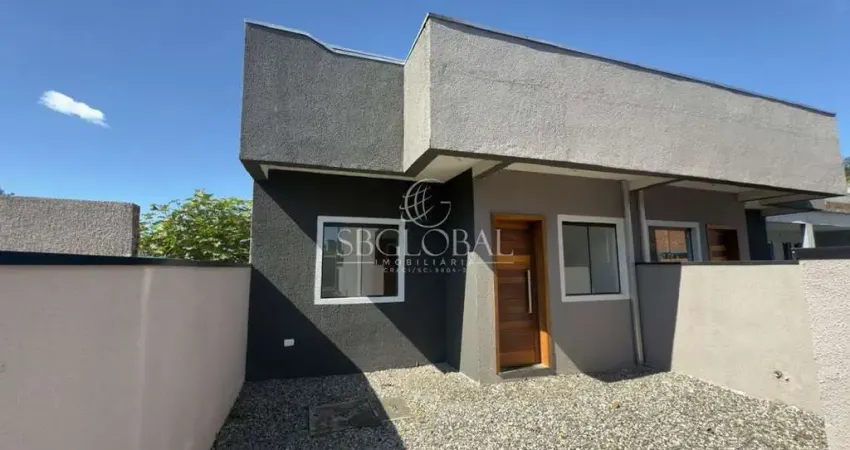 Ótima casa na região central por r$250.000,00, em itapoá/sc