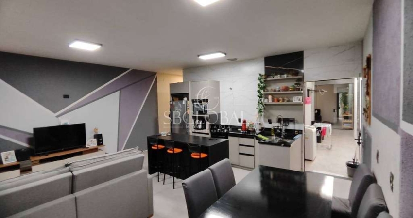 Casa com 125m² e hidromassagem no balneário Cambijú, em Itapoá/SC