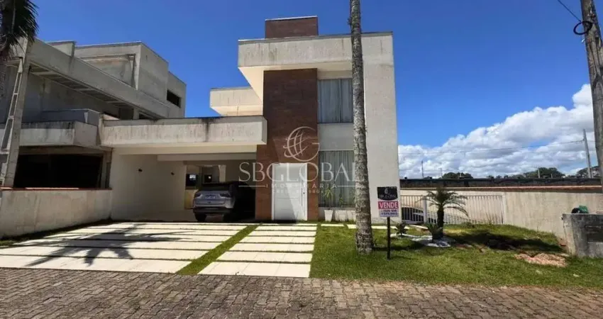 Sobrado com 04 dormitórios e piscina no Condomínio South Beach em Itapoá/SC