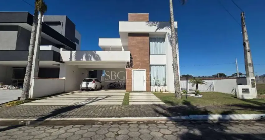 Sobrado com 04 dormitórios e piscina no condomínio south beach em itapoá/sc