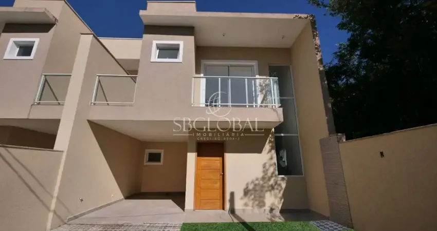 Sobrado com 03 suítes na barra do saí a 500 metros da praia em itapoá/sc