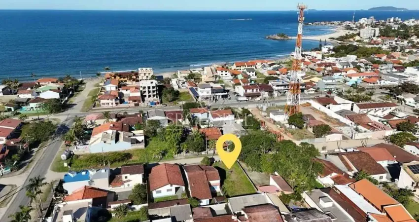 Terreno com 360m² (12x30) á 240 metros da praia no Balneário Brasilia em Itapoá-SC