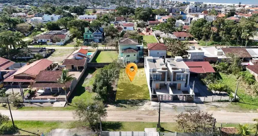 Terreno á 330 metros da praia pronto para construir no balneário rainha do mar em itapoá-sc