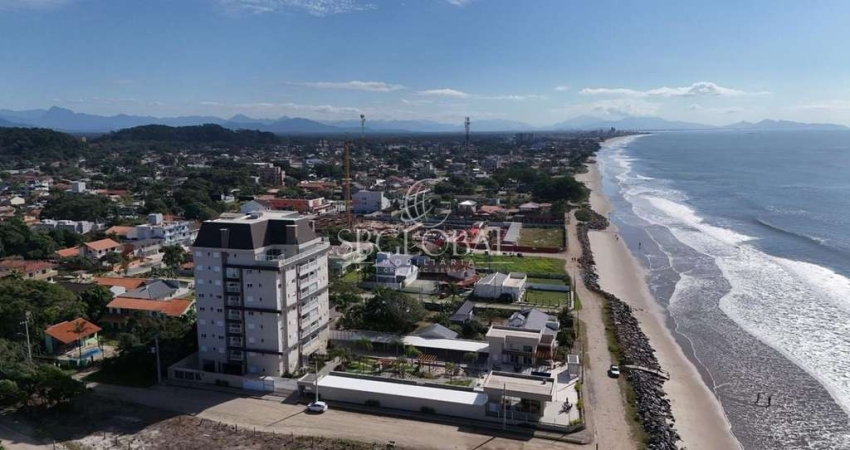 Apartamento no 2° andar no Residencial Ocean Castle em Itapoá-SC!