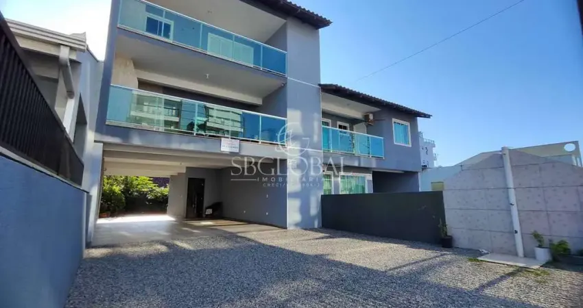 Casa + 02 apartamentos pertinho do mar no balneário jardim pérola do atlântico em itapoá/sc