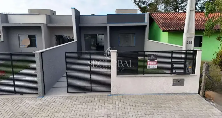Casa nova com 03 dormitórios (01 suíte) localizada no balneário rainha do mar em itapoá/sc