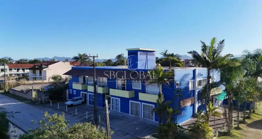 Apartamento á 90 metros da praia no balneário cambiju em itapoá-sc
