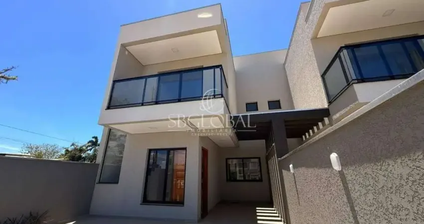 Sobrado de alto padrão com 03 suítes a 300 metros da praia na barra do sai em itapoá/sc