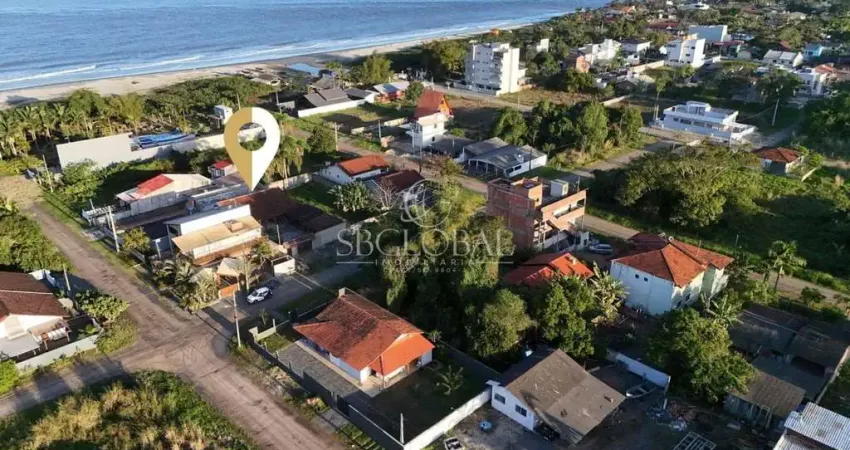 Casa 03 quartos (01 suíte) espaçosa a 130 metros da praia no balneário recanto do farol em itapoá/sc