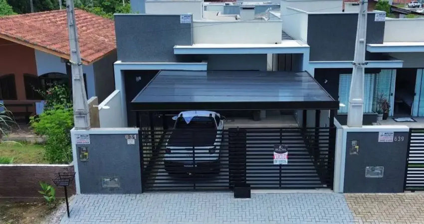 Casa com 3 quartos mobiliada pronta para morar no Balneário Diamantina em Itapoá/SC