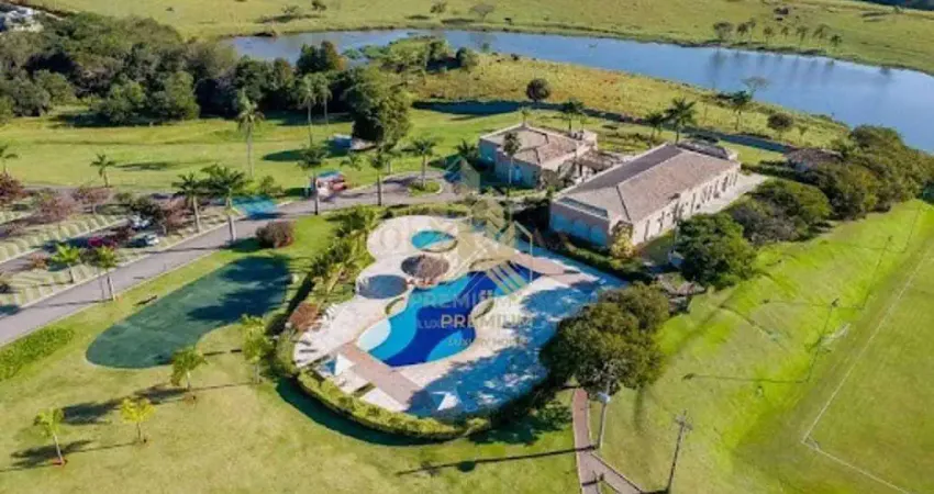 Terreno à venda, 688 m² à venda no Condomínio Figueira Garden em Atibaia