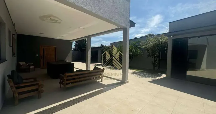 Casa com 3 dormitórios à venda, 350 m² por R$ 1.700.000,00 - Vila Loanda - Atibaia/SP