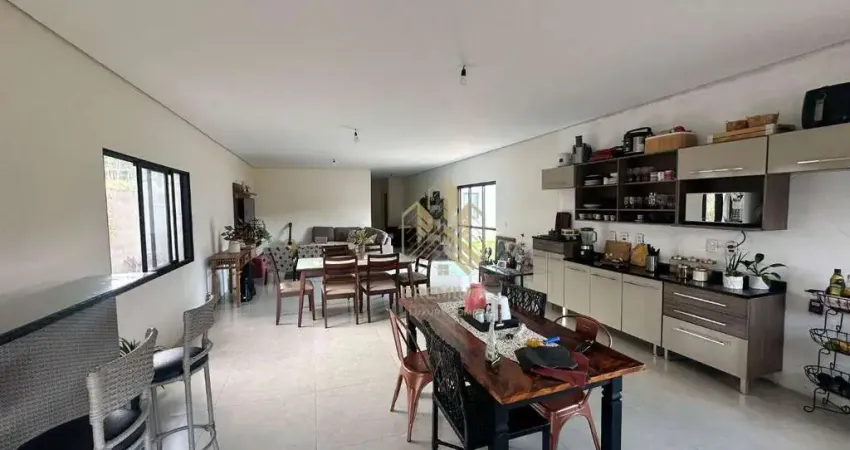 Casa com 2 dormitórios à venda, 190 m² por R$ 890.000,00 - Jardim Estância Brasil - Atibaia/SP
