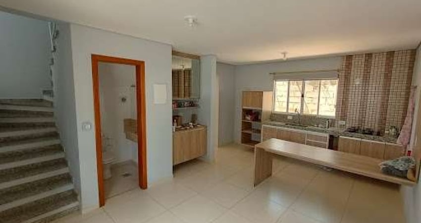 Sobrado com 2 dormitórios à venda, 70 m² por R$ 375.000,00 - Vale das Flores - Atibaia/SP