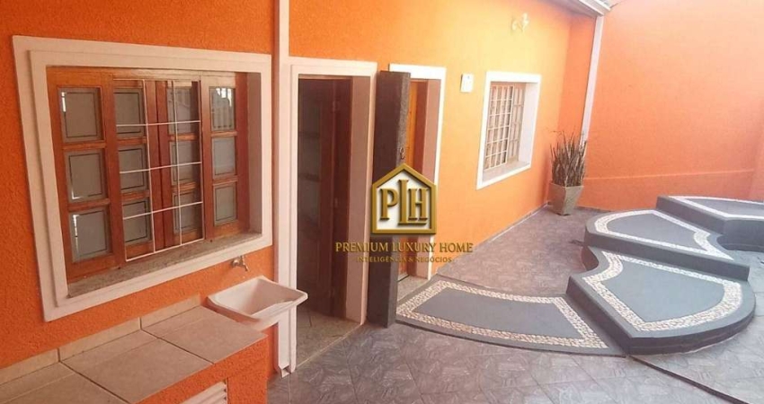 Casa com 3 dormitórios, 180 m² - venda por R$ 900.000,00 ou aluguel por R$ 4.500,00/mês - Vila Loanda - Atibaia/SP