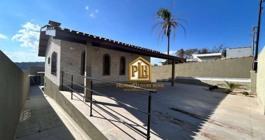 Casa com 3 dormitórios à venda, 224 m² por R$ 800.000 - Jardim dos Pinheiros - Atibaia/SP