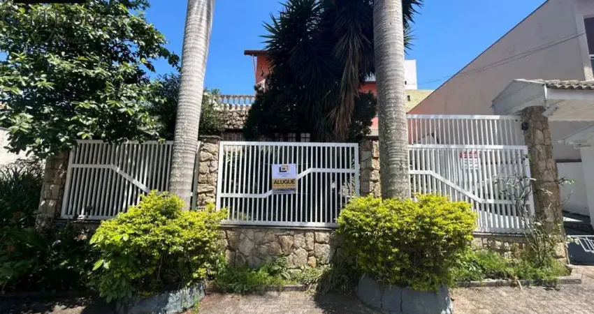 CASA COM 362 M² DE ÁREA CONSTRUÍDA COM 4 DORMITÓRIOS, SENDO 2 SUÍTES NO JARDIM PAULISTA EM JUNDIAÍ - SP