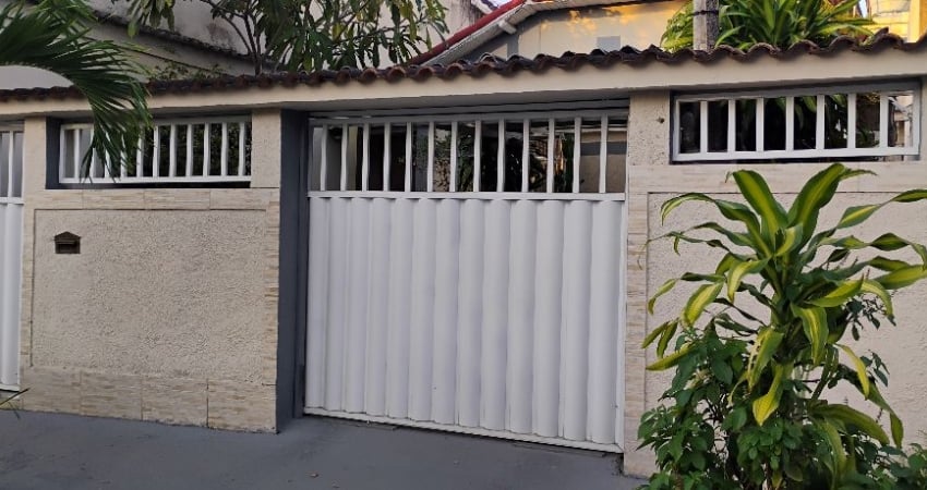Casa de 3 quartos  com 1 quitinete 390mil Bento Ribeiro