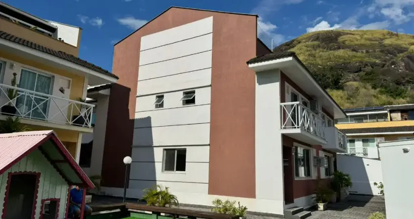Linda casa no condomínio pedra bonita recreio dos bandeirantes