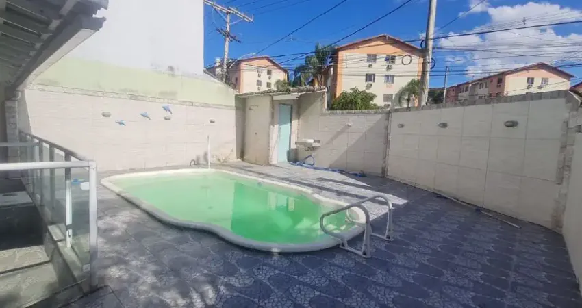 Linda casa de 3 quartos com suíte no condomínio bosque do sabiá