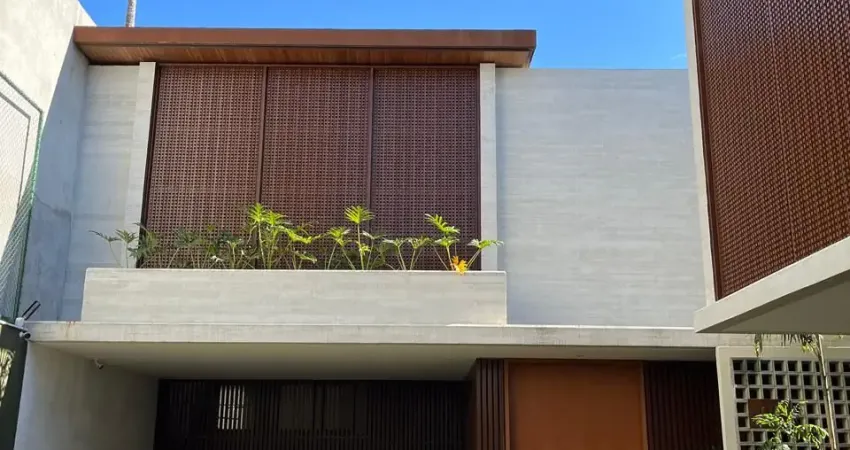 Casa pronta para morar com 4 suítes 3 vagas na gavea rio de janeiro