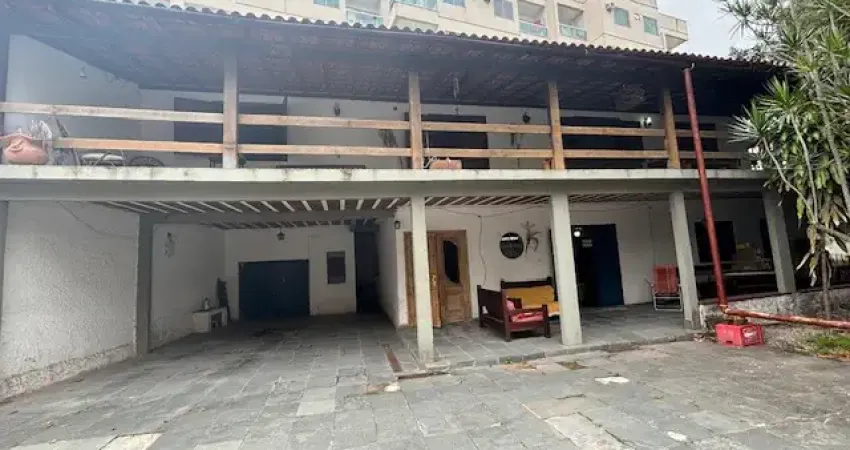 Oportunidade única!  casa duplex com imenso potencial! única!