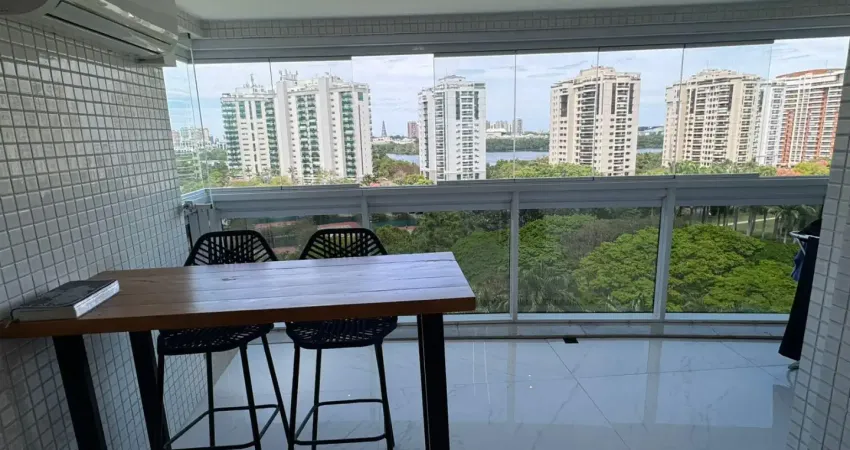 Apartamento com 2 quartos (1 suíte), 1 vagas de garagem, vista para área interna do condomínio. sol passante. ficam os fixos