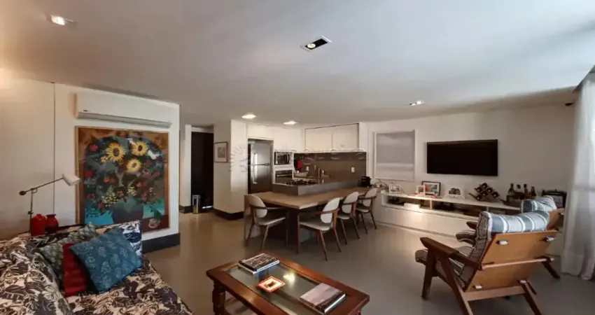 Excelente apartamento duplex mobiliado com sala ampla, lazer completo e 2 quartos localizado à beira mar de Muro Alto