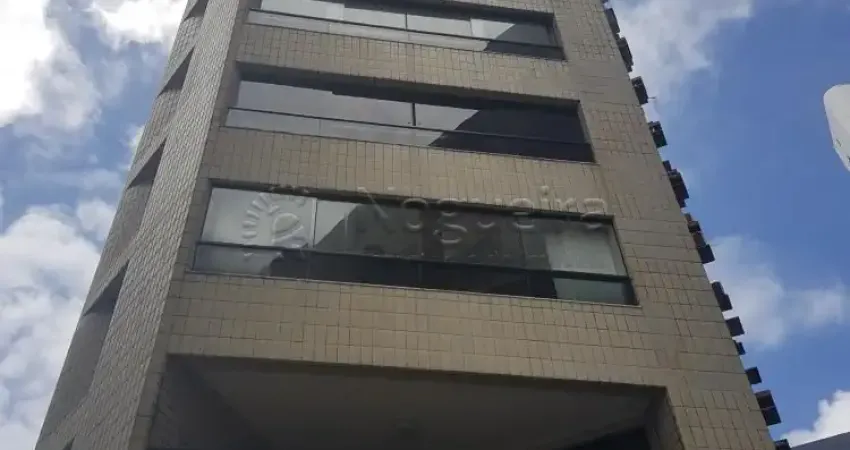 Excelente apartamento na cobertura tipo duplex, localizado na avenida Boa Viagem, com 244,01m² de área útil.