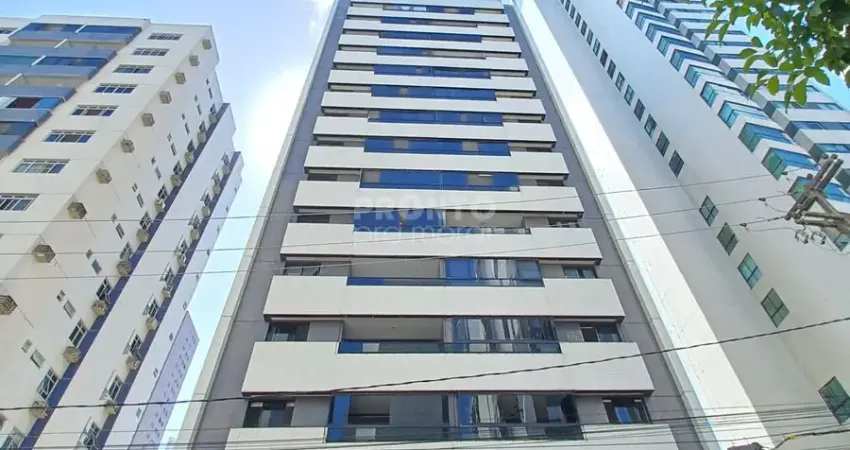 Excelente apartamento localizado no bairro de Boa Viagem com 139,83m² privativa, próximo ao mar.