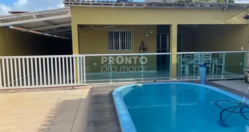 Excelente casa mobiliada em Tamandaré, possui 105m² de área útil.
