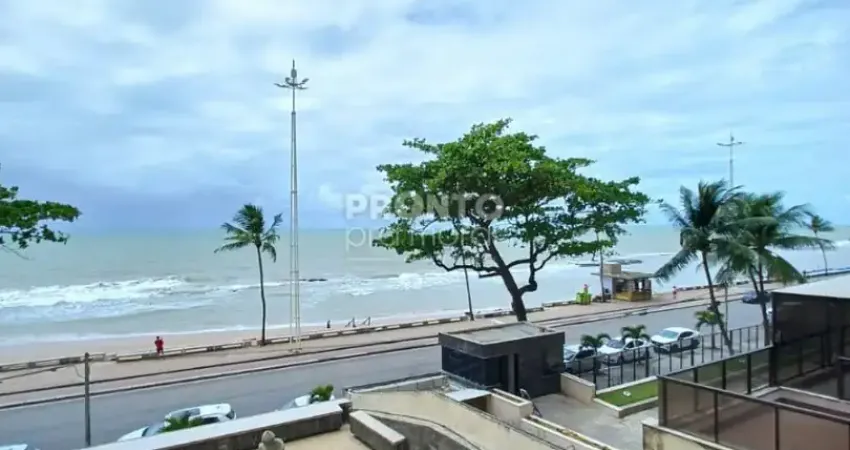 Apartamento na av. mais desejada de recife, frente mar em otima localização, um apartamento bem espaçoso !