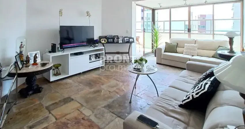 Se você busca um lar amplo e repleto de conforto, este apartamento de 201m² é a escolha perfeita.