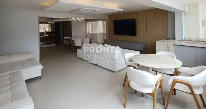 Excelente apartamento mobiliado na avenida boa viagem! com 178,43 m² de área privativa