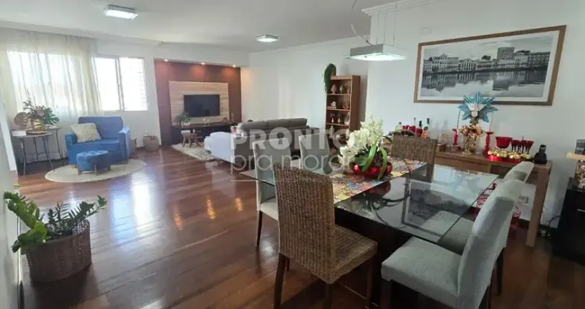 Apartamento com excelente localização no bairro de piedade, com 166,00m² de área útil.