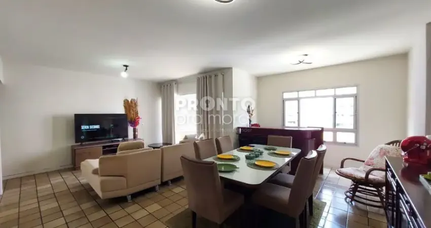 Apartamento com excelente localização no bairro de boa viagem, com 138,00m² de área útil.