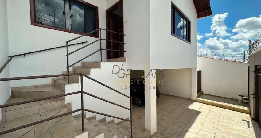 Casa com 3 dormitórios à venda, 158 m² por R$ 900.000,00 - Parque Boa Vista - Varginha/MG