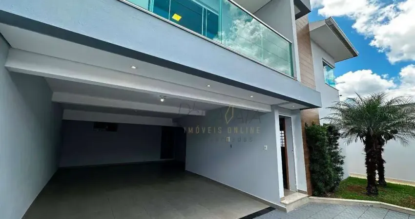 Casa com 3 dormitórios e piscina à venda, 275 m² por R$ 1.100.000 - Campos Elíseos - Varginha/MG