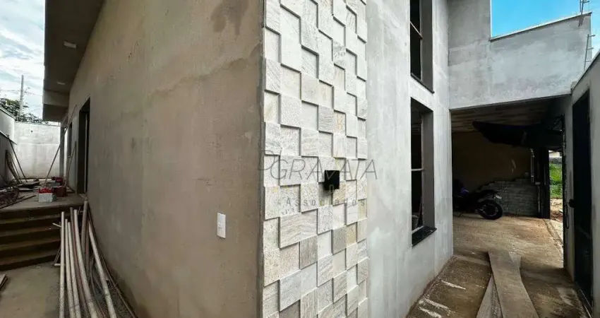 Casa com 3 dormitórios à venda, 183 m² por R$ 920.000,00 - Vila Paiva - Varginha/MG