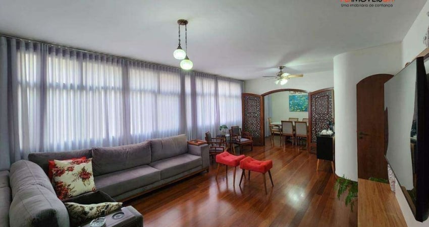 Apartamento com área de 180m², 04 quartos sendo 01 suíte, 03 vagas de garagem, prédio com lazer completo no bairro Lourdes