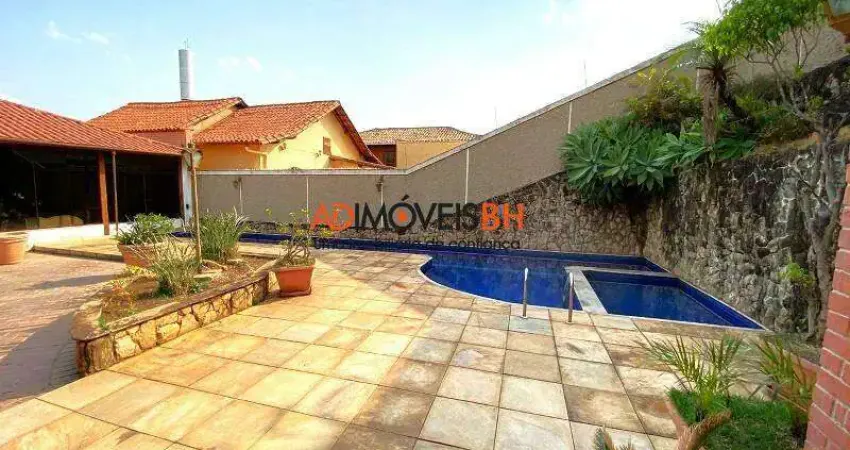 Casa à venda, 5 quartos, 3 suítes, 4 vagas, Santa Lúcia - Belo Horizonte/MG
