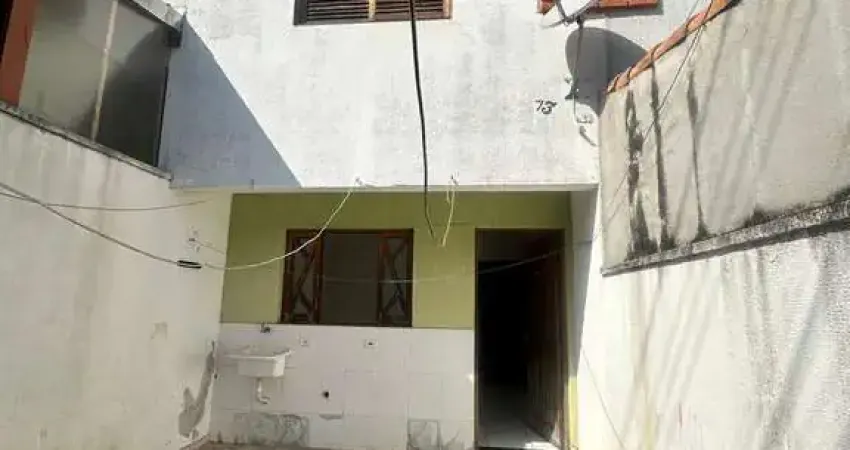Casa com 2 quartos para alugar na Vila dos Telles, Guarulhos 