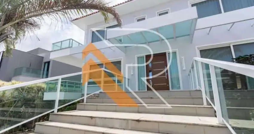 Casa com 4 quartos para alugar na Rua Edma Rodrigues Valadão, Camboinhas, Niterói