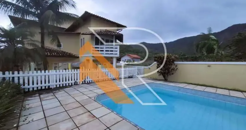 À venda casa com 04 quartos em condomínio em itaipu- região oceânica, niterói- rj.